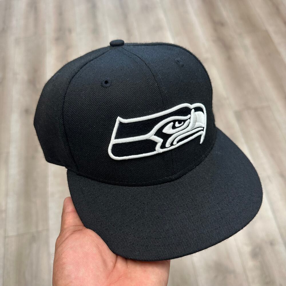 New Era Seattle Seahawks Black Fitted Hat Cap Size 7 1/4 B25